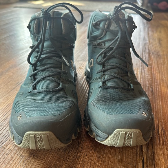 On Cloudrock hiking boots - Picture 3 of 6